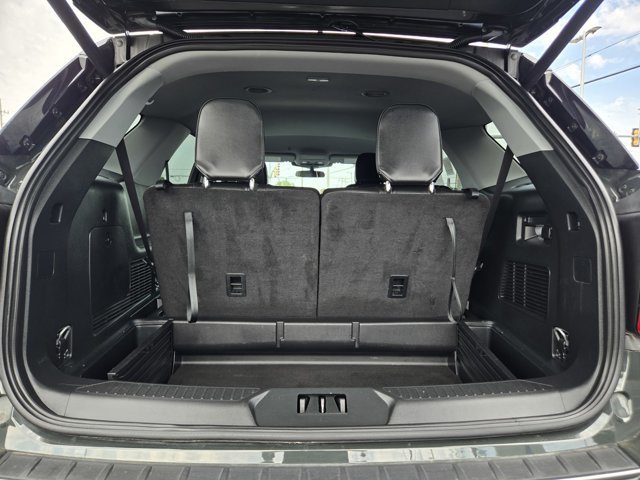 Used 2024 Ford Explorer XLT w/ Equipment Group 202A AWD/4WD image 33
