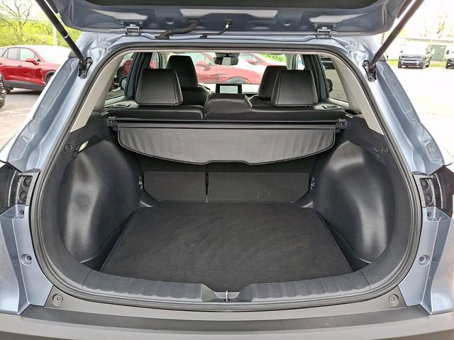 Used 2025 Toyota Corolla Cross XLE FWD image 28