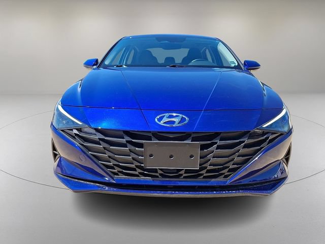 Certified 2022 Hyundai Elantra SEL w/ Convenience Package FWD image 3