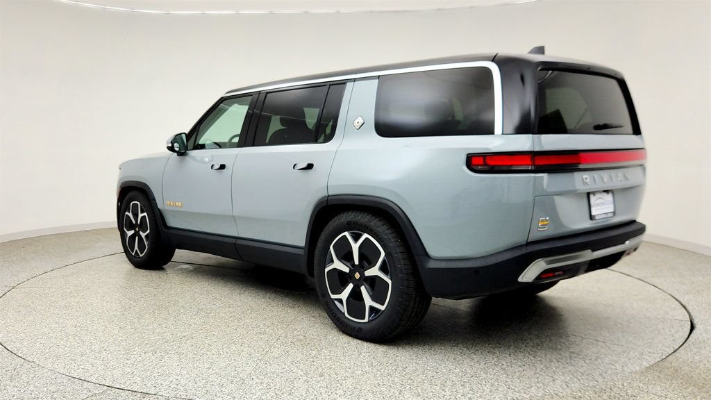 Used 2024 Rivian R1S Adventure AWD/4WD image 7