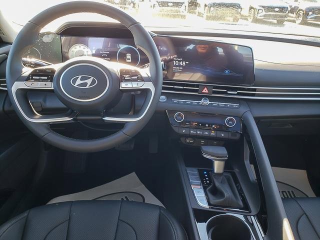 New 2025 Hyundai Elantra Limited image 17