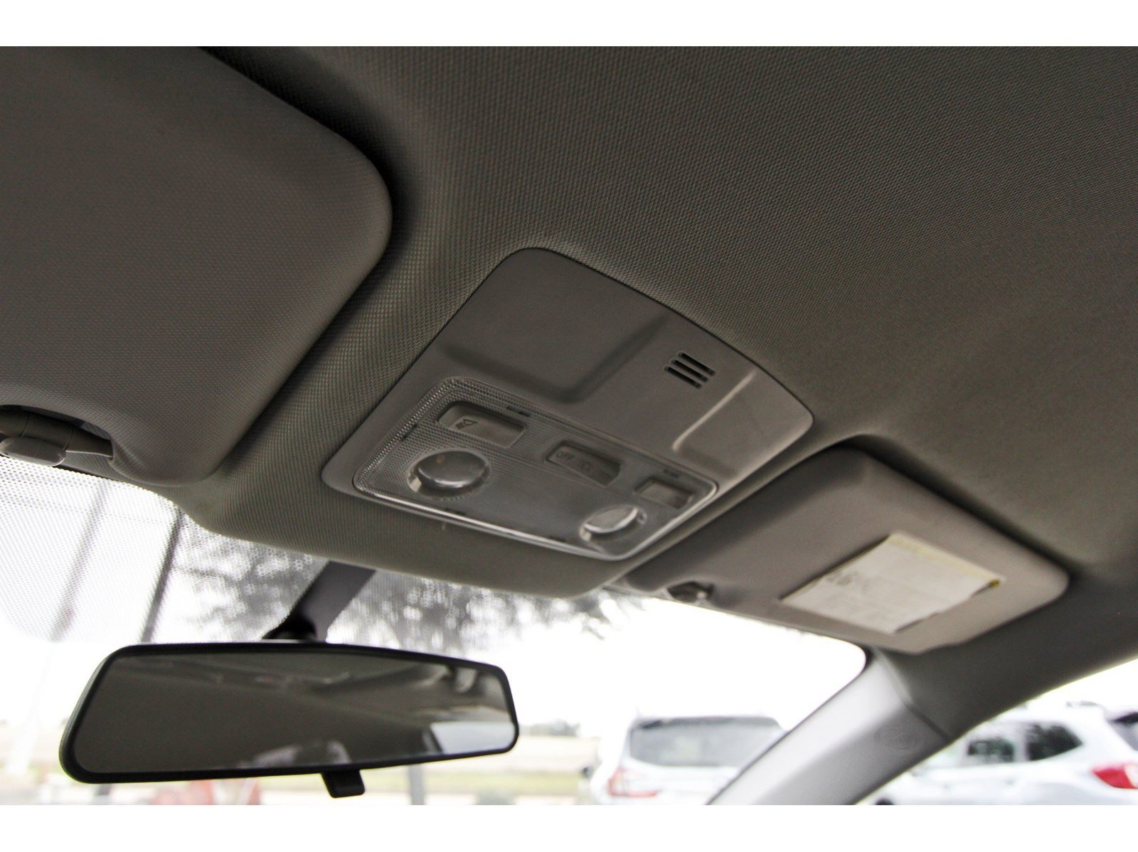Used 2015 Toyota RAV4 LE FWD image 21
