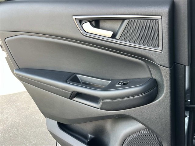 Used 2023 Ford Edge SE image 18