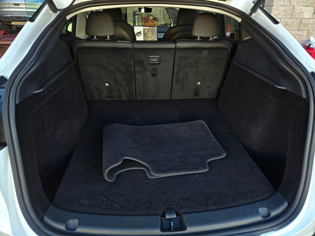 Used 2023 Tesla Model Y Long Range image 23