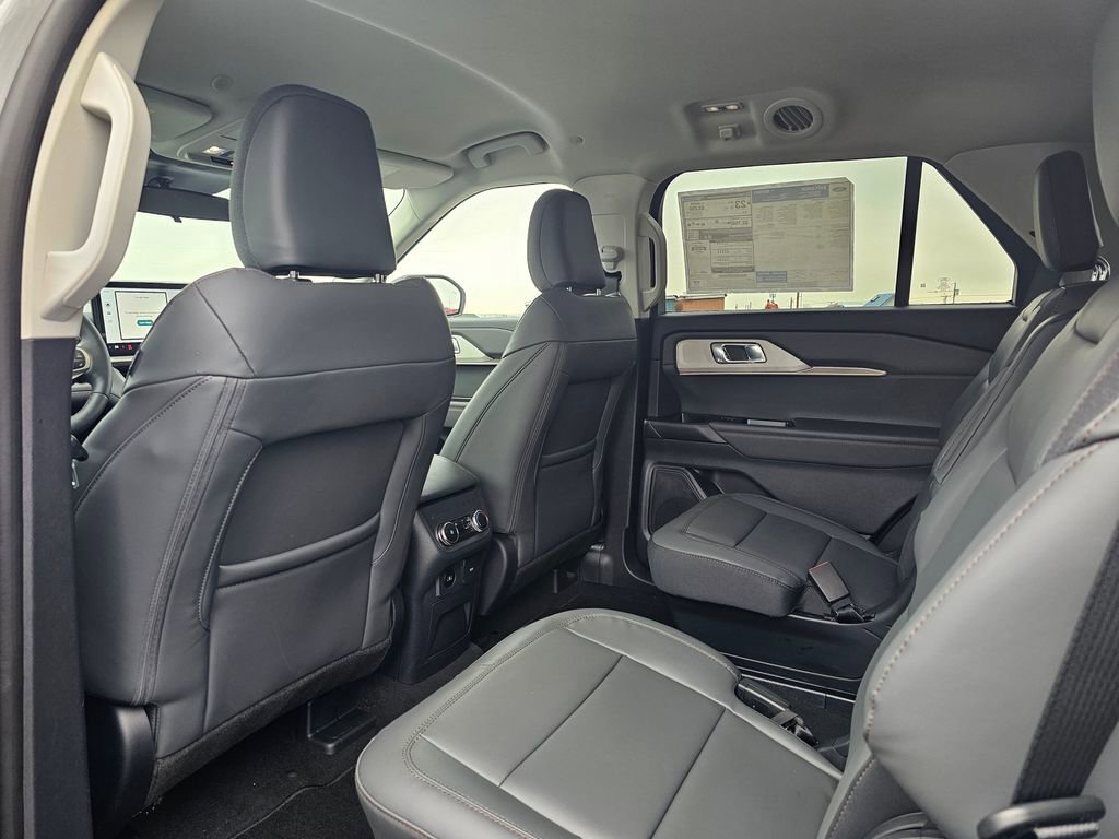 New 2026 Ford Explorer Active w/ Active Comfort Package image 12