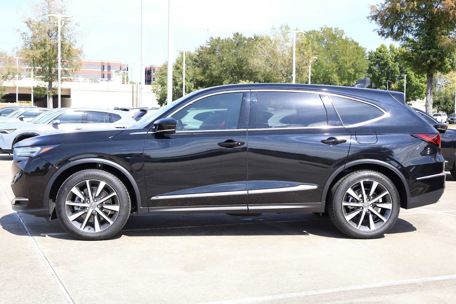 Certified 2026 Acura MDX w/ Technology Package AWD/4WD image 3
