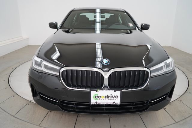 Used 2023 BMW 530e xDrive w/ Convenience Package image 2