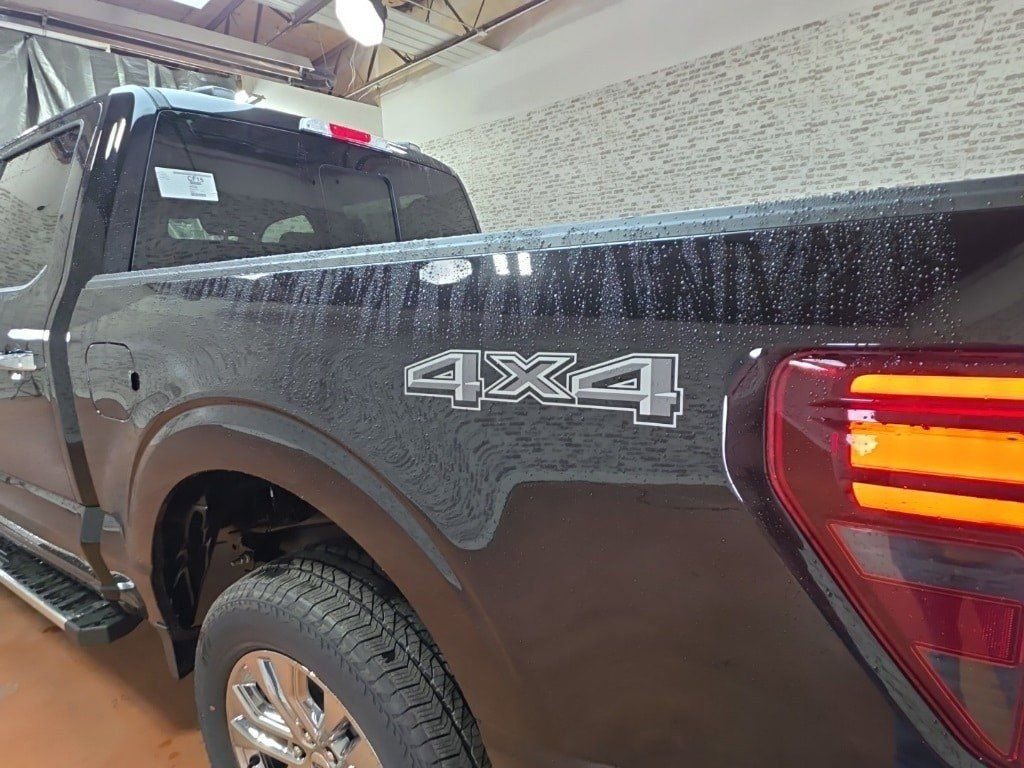 New 2026 Ford F150 Lariat w/ Equipment Group 502A High image 5