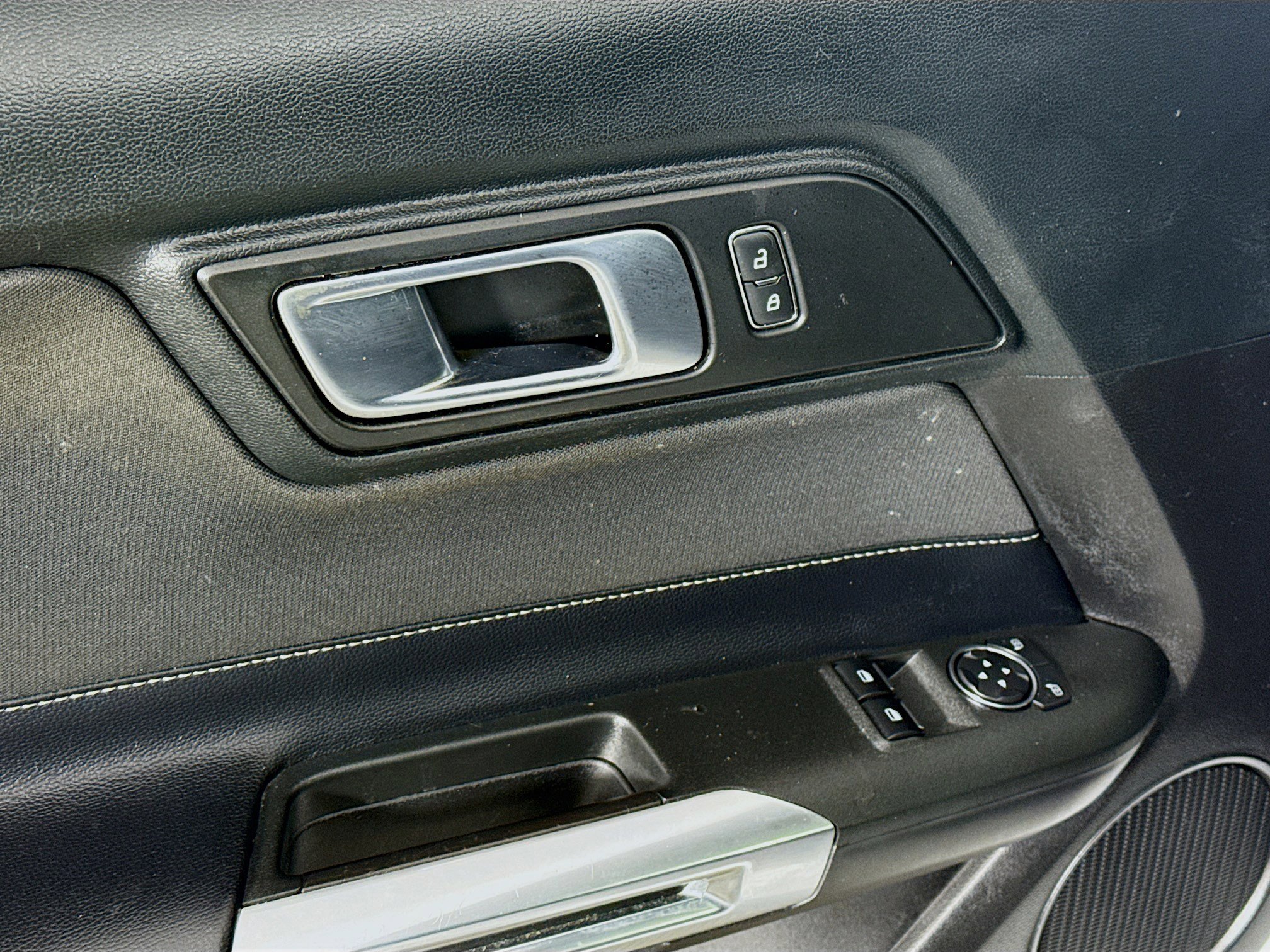 Used 2021 Ford Mustang EcoBoost image 24