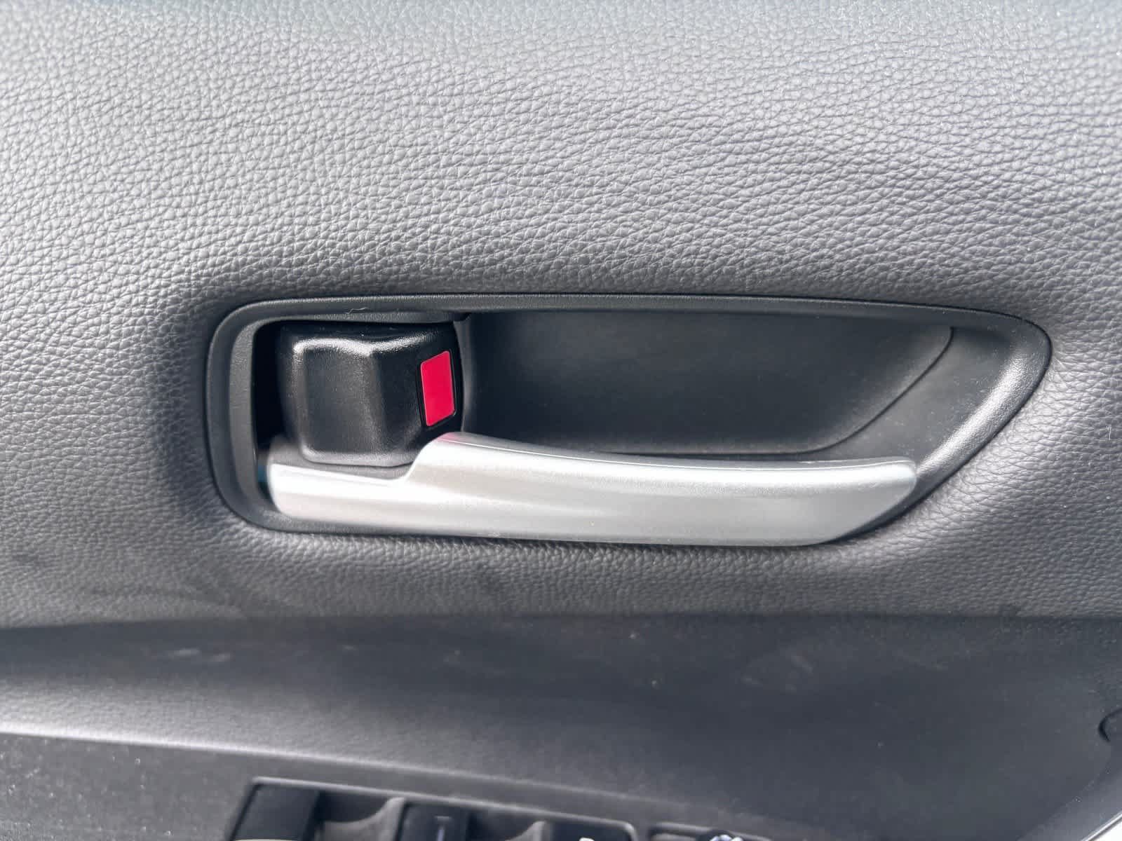 Used 2022 Toyota Corolla SE FWD image 13
