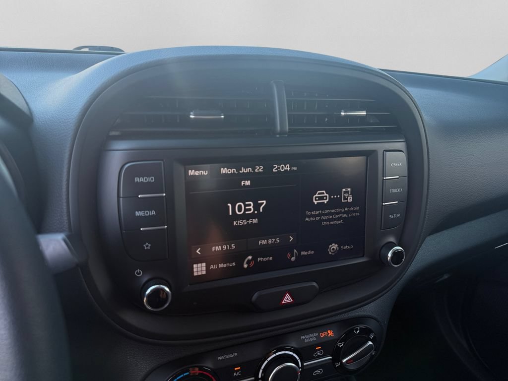 Used 2025 Kia Soul LX w/ LX Technology Package FWD image 22