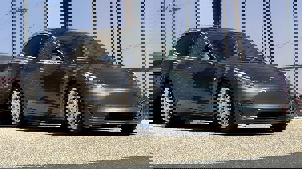 Used 2019 Tesla Model 3 Long Range image 17