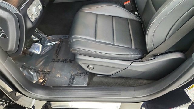 Used 2023 Mercedes-Benz GLE 450 4MATIC w/ AMG Line Exterior image 34