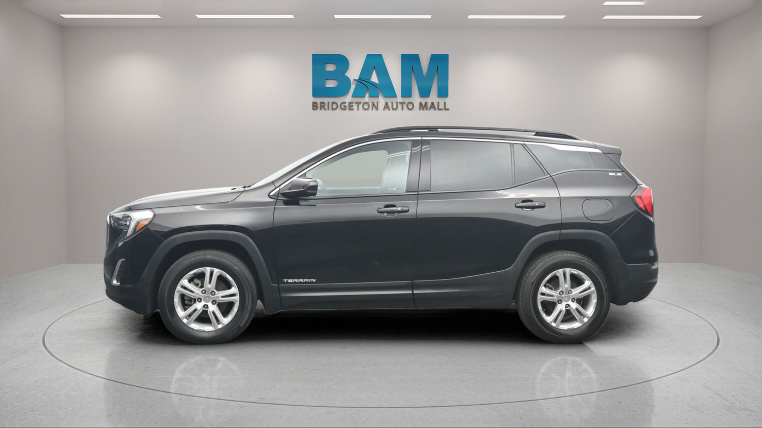Used 2020 GMC Terrain SLE w/ Driver Convenience Package AWD/4WD image 4