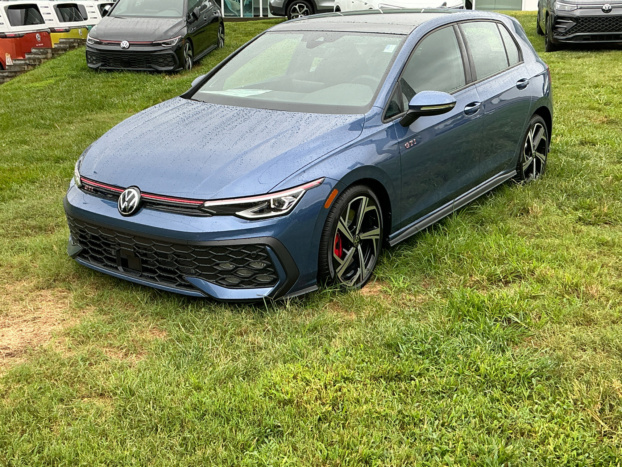 New 2025 Volkswagen GTI SE image 3