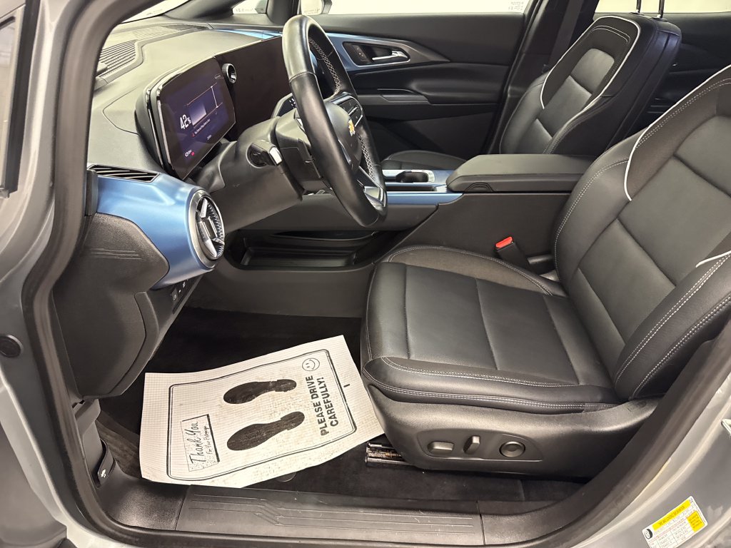 Used 2025 Chevrolet Equinox EV LT w/ Convenience Package II FWD image 14
