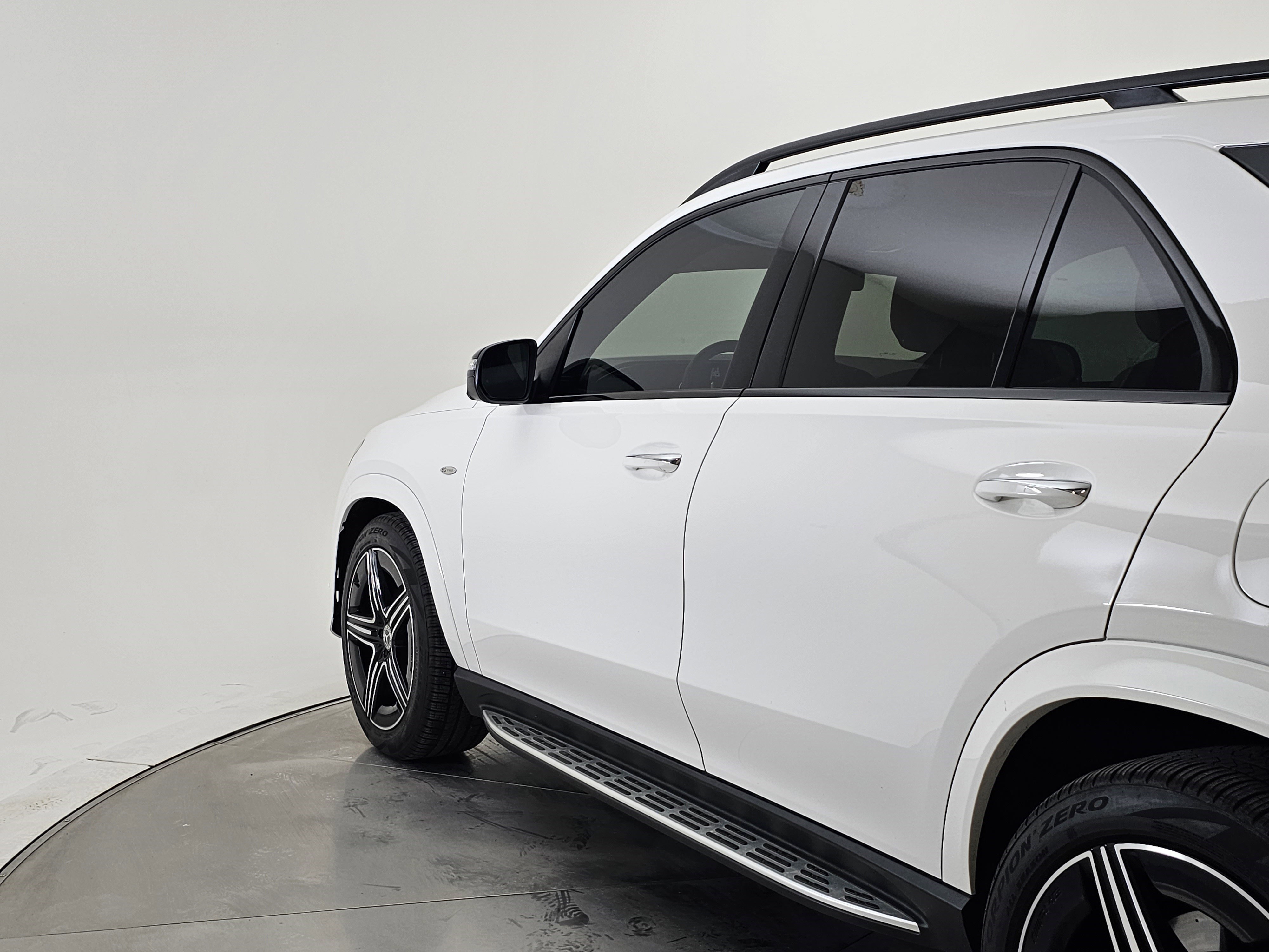 Used 2025 Mercedes-Benz GLE 450e 4MATIC image 14