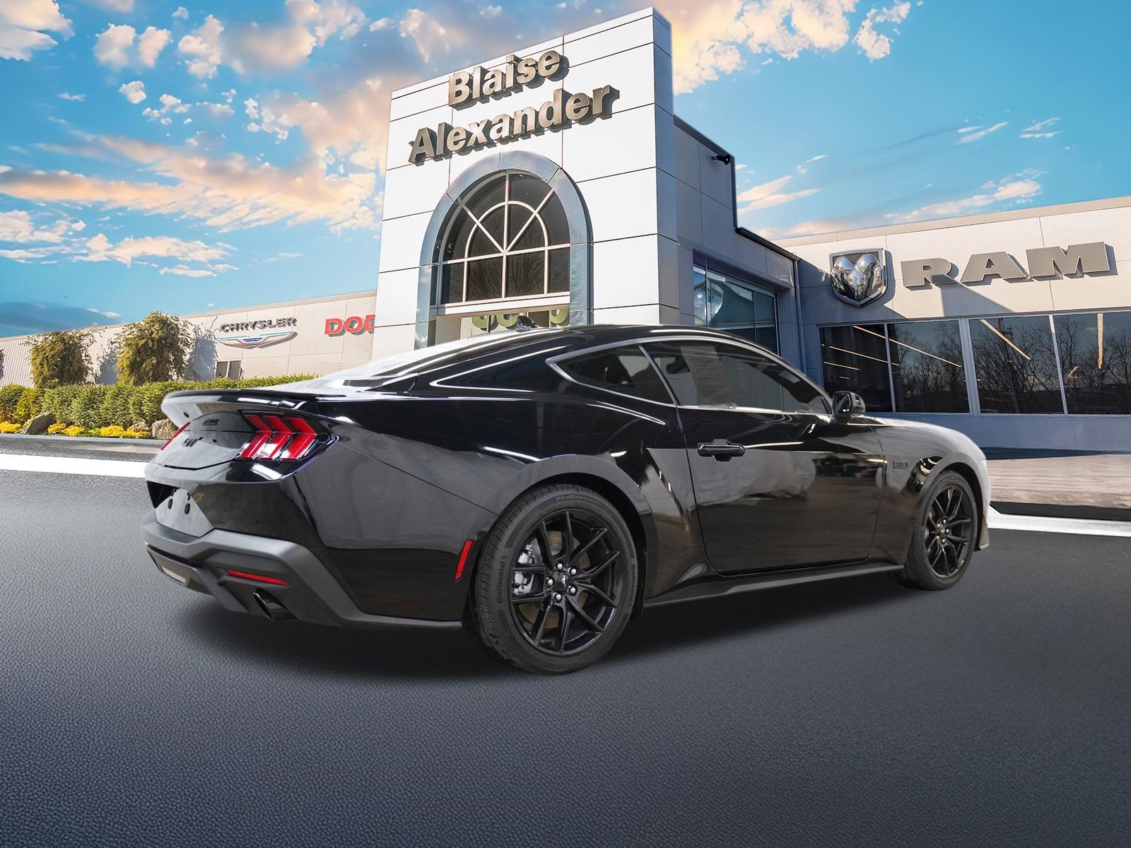 Used 2025 Ford Mustang GT image 3