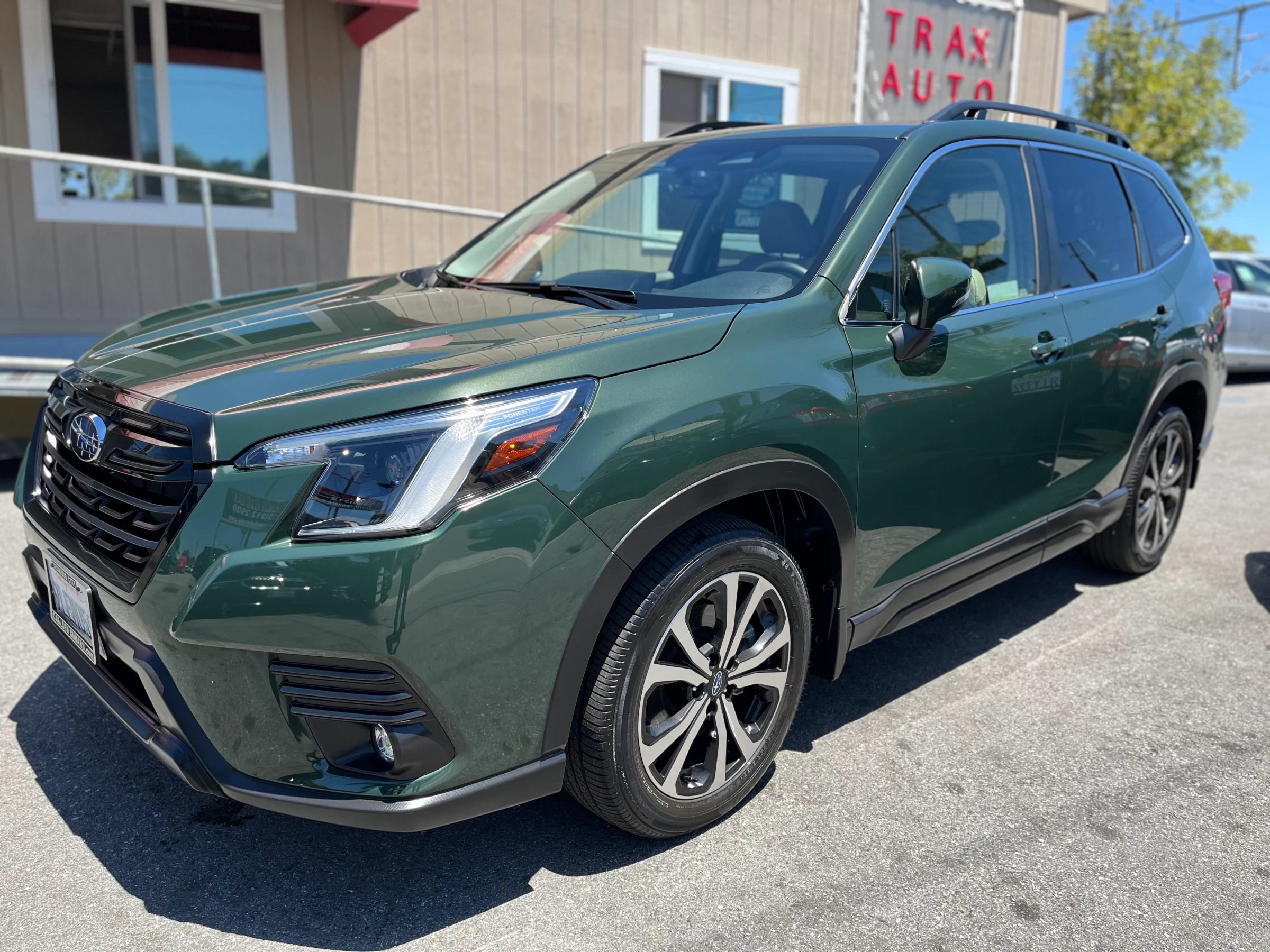 Used 2024 Subaru Forester Limited AWD/4WD image 3