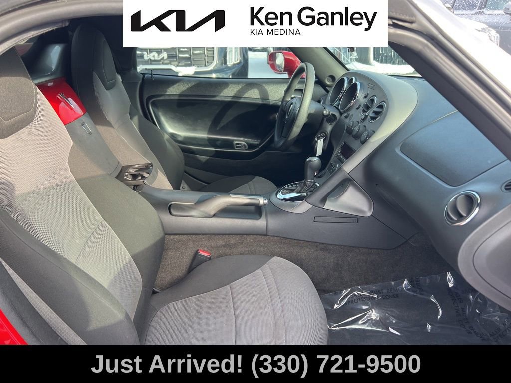 Used 2008 Pontiac Solstice Convertible w/ Preferred Package image 11