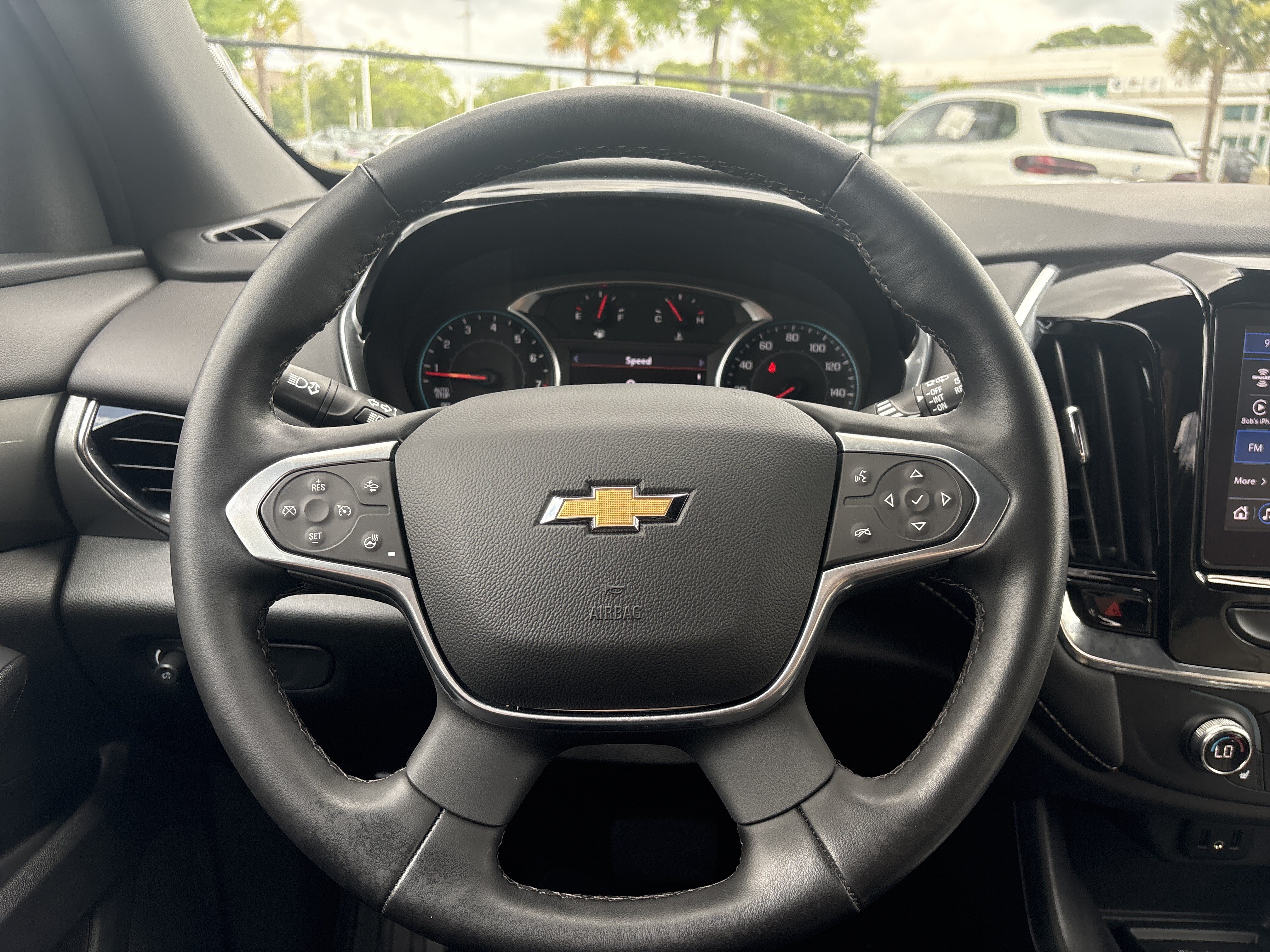 Used 2023 Chevrolet Traverse LT FWD image 18