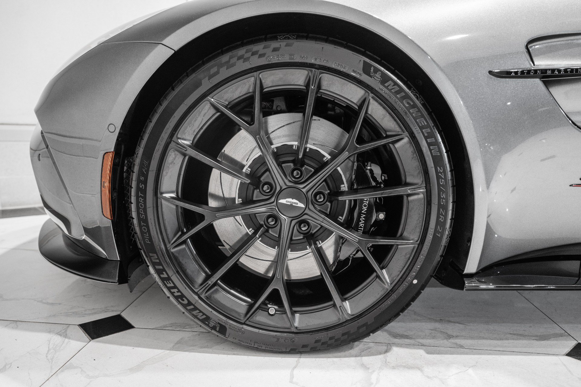 New 2026 Aston Martin V8 Vantage S RWD image 4