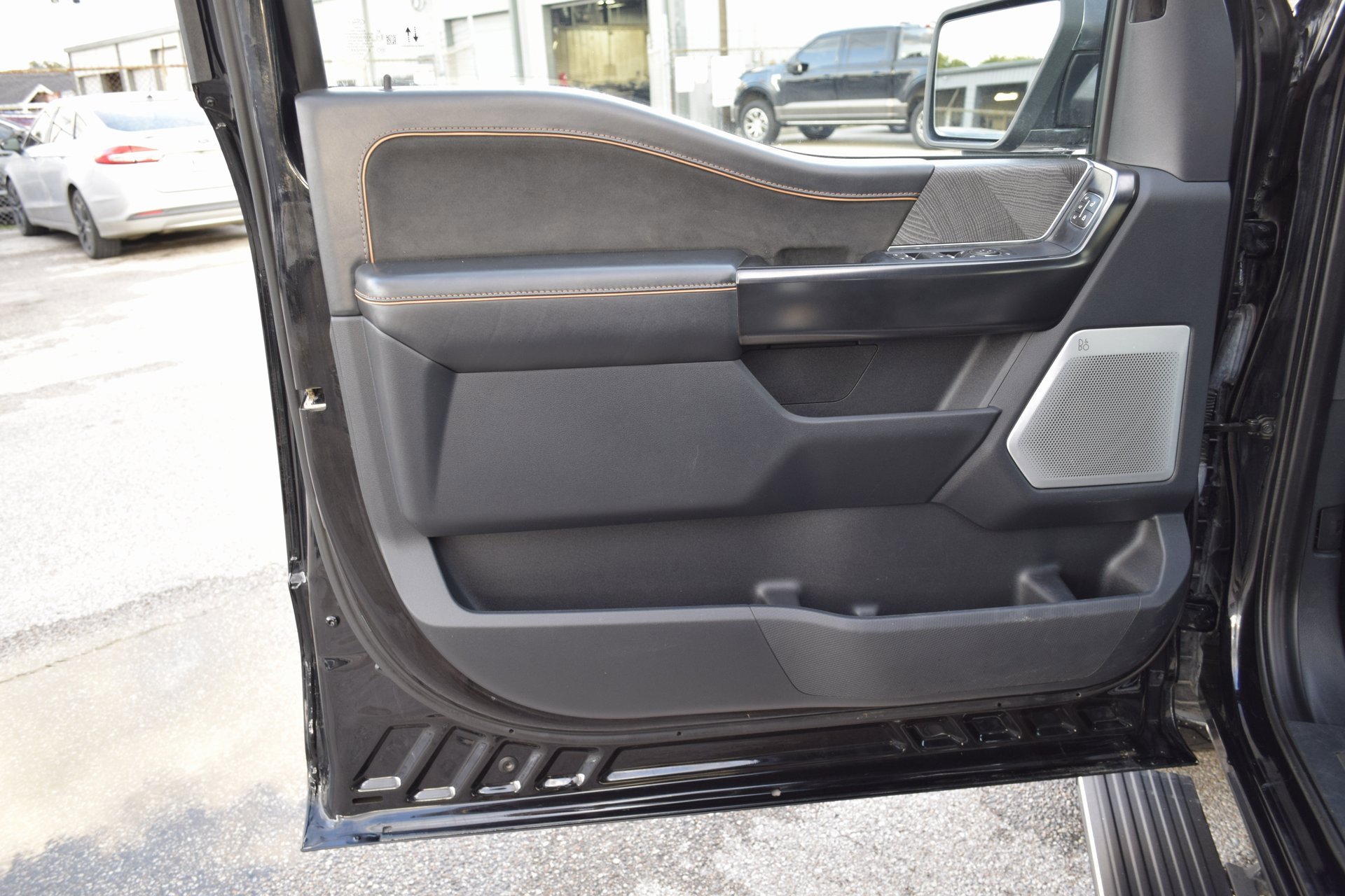 Certified 2022 Ford F150 Platinum w/ Equipment Group 701A High image 19