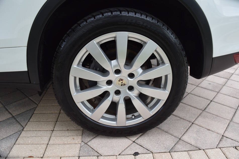 Used 2013 Porsche Cayenne Diesel AWD/4WD image 85