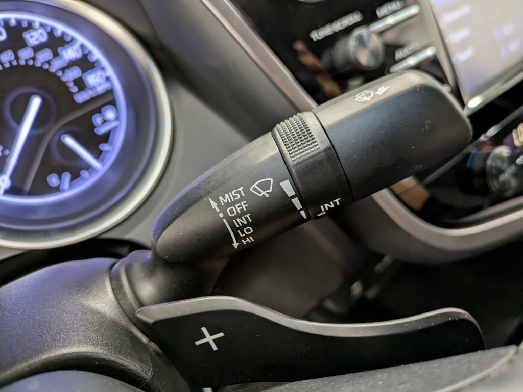 Used 2018 Toyota Camry SE FWD image 20