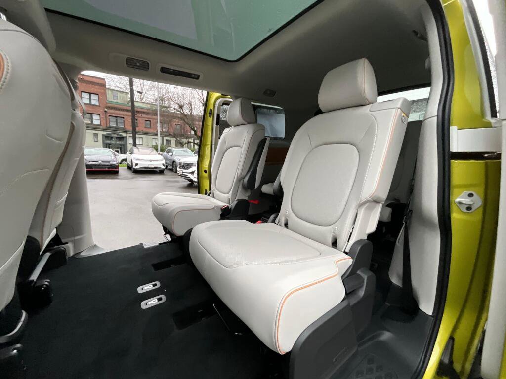 New 2025 Volkswagen ID. Buzz Pro S Plus image 13