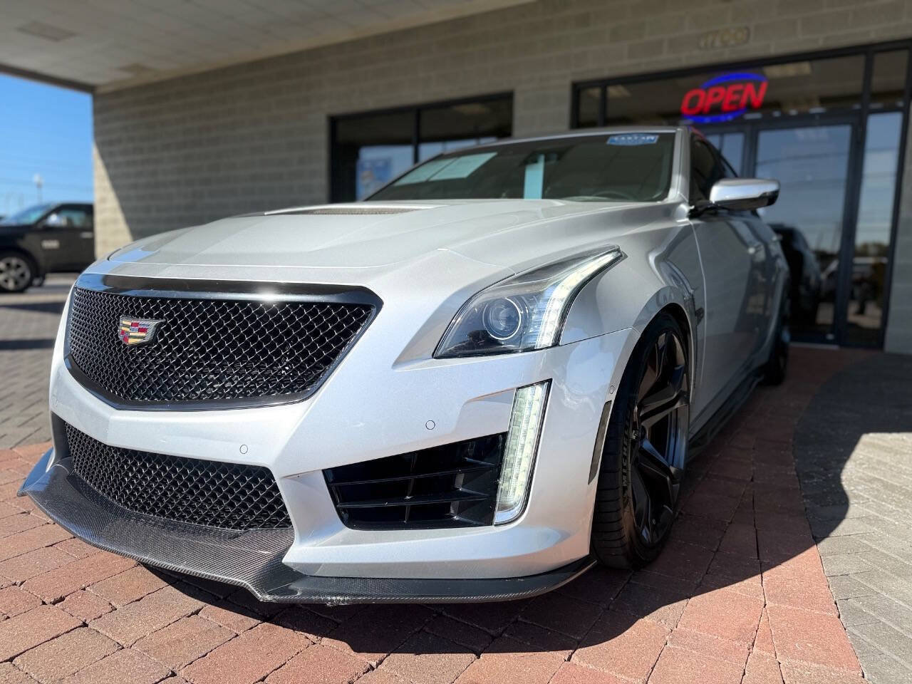Used 2016 Cadillac CTS V w/ Luxury Package RWD image 33