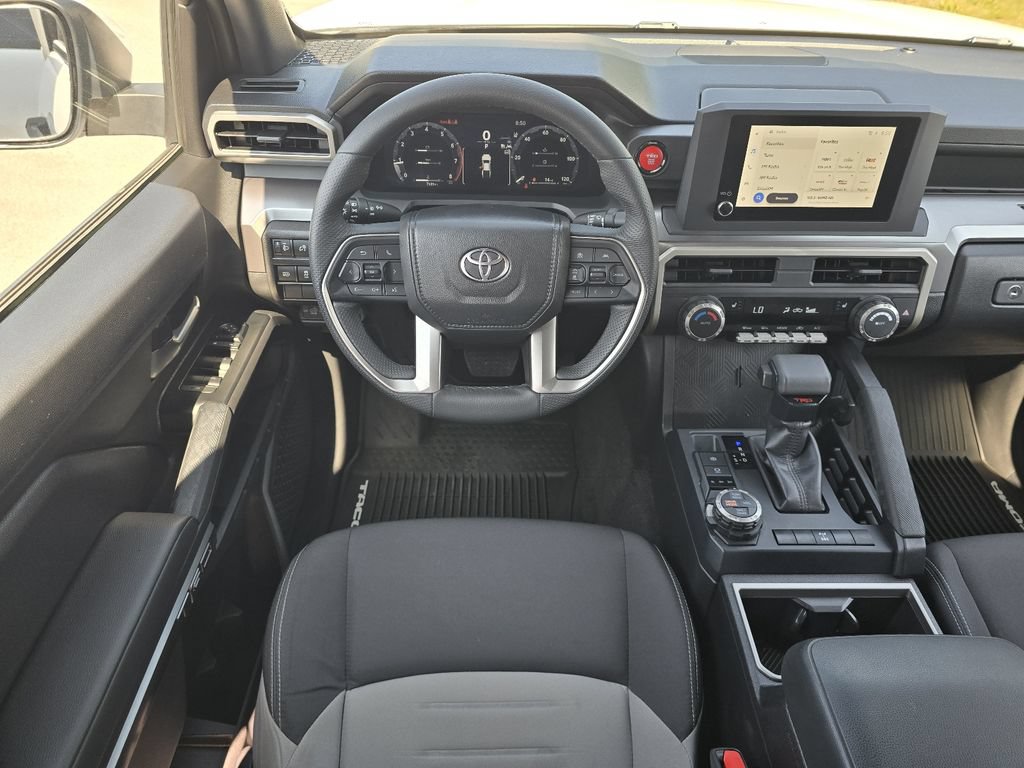 Used 2025 Toyota Tacoma TRD Off-Road AWD/4WD image 15