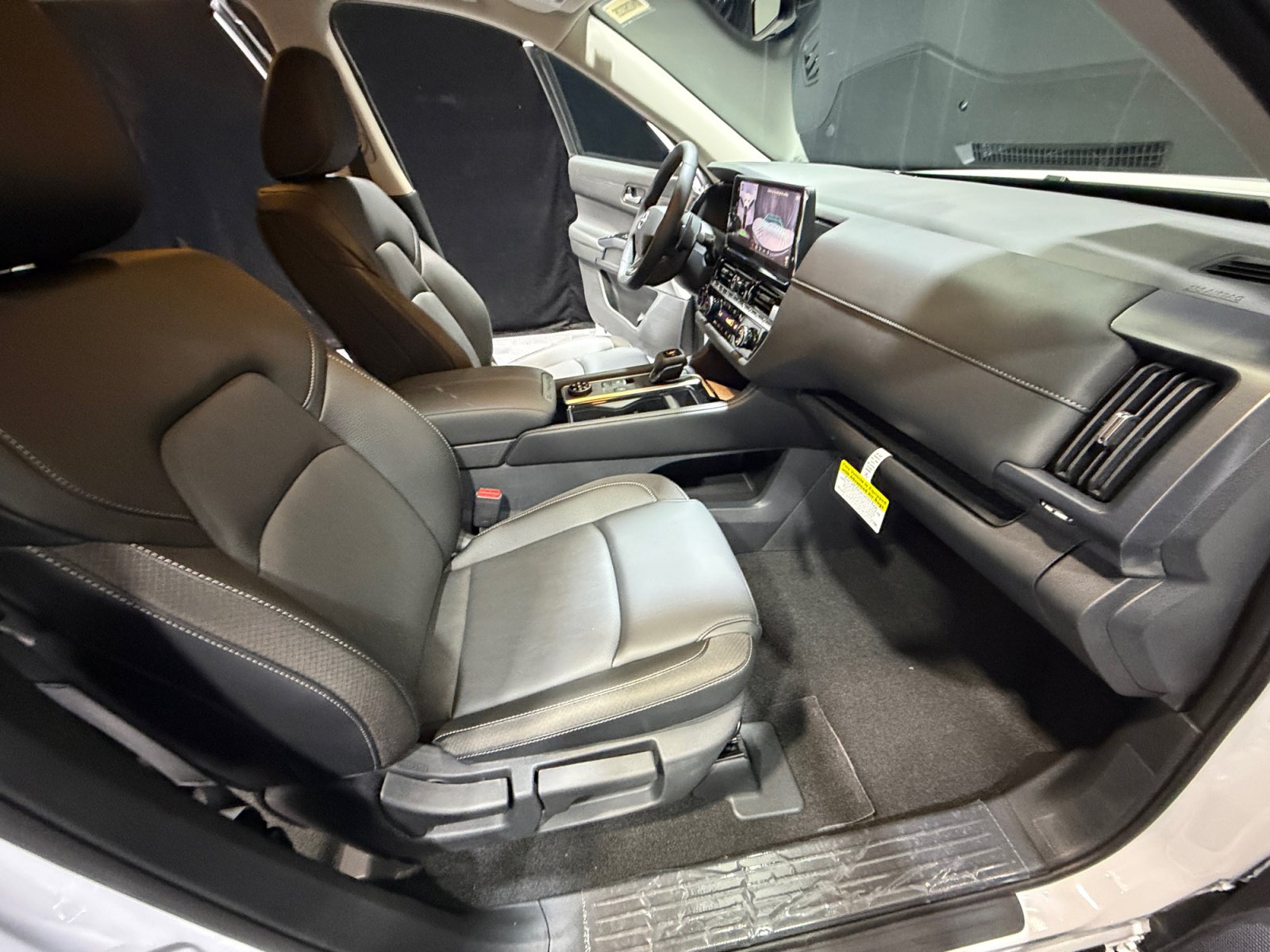 New 2026 Nissan Pathfinder SL AWD/4WD image 19
