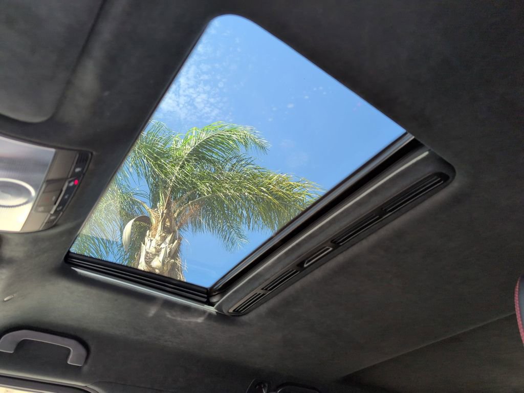 Used 2021 Mercedes-Benz G 63 AMG 4MATIC w/ G Manufaktur Interior Package image 23