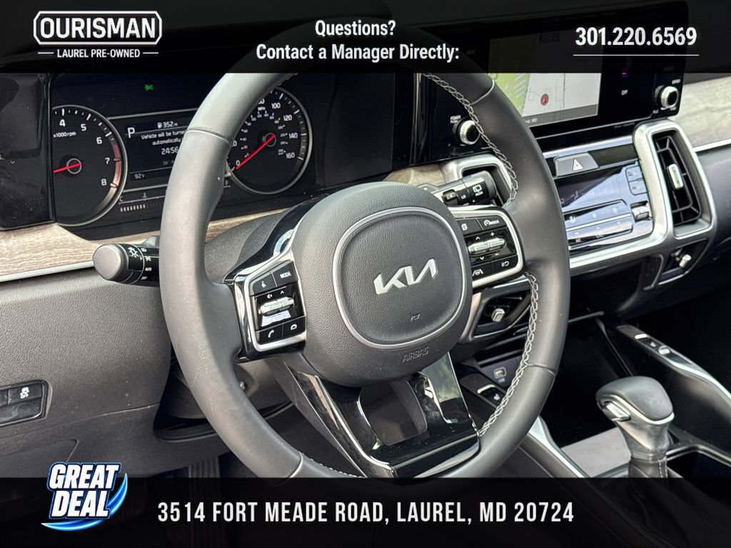Used 2023 Kia Sorento S w/ Panoramic Sunroof Package AWD/4WD image 8