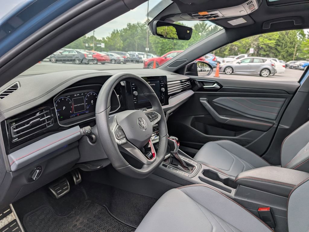 Used 2026 Volkswagen Jetta GLI Autobahn FWD image 10