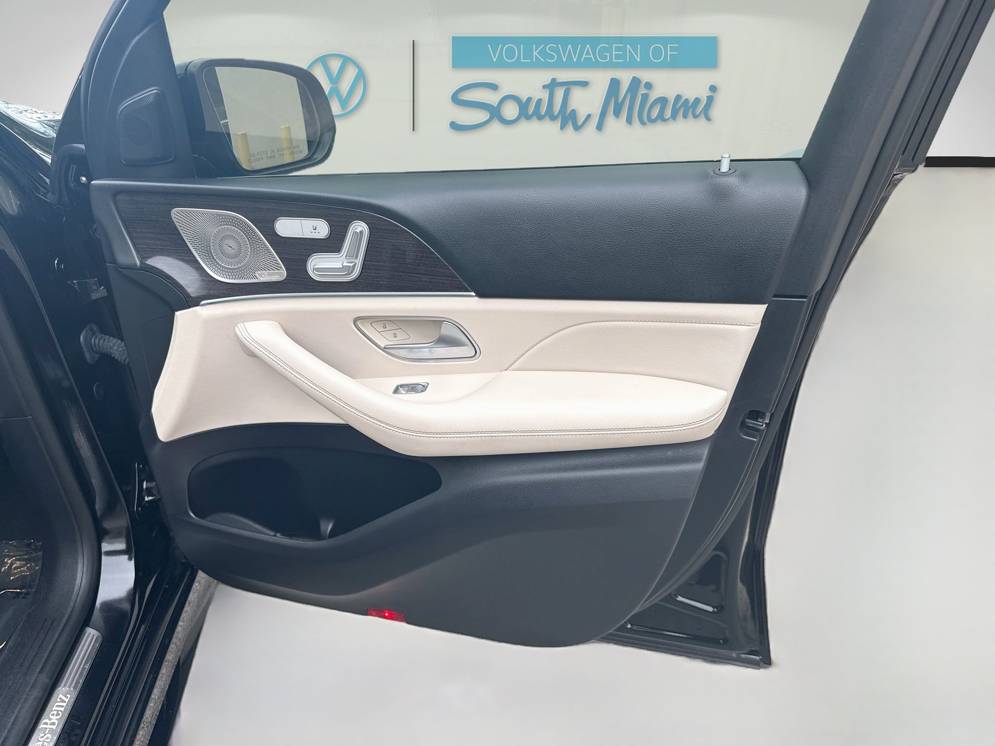 Used 2022 Mercedes-Benz GLE 350 4MATIC w/ AMG Line Exterior image 34