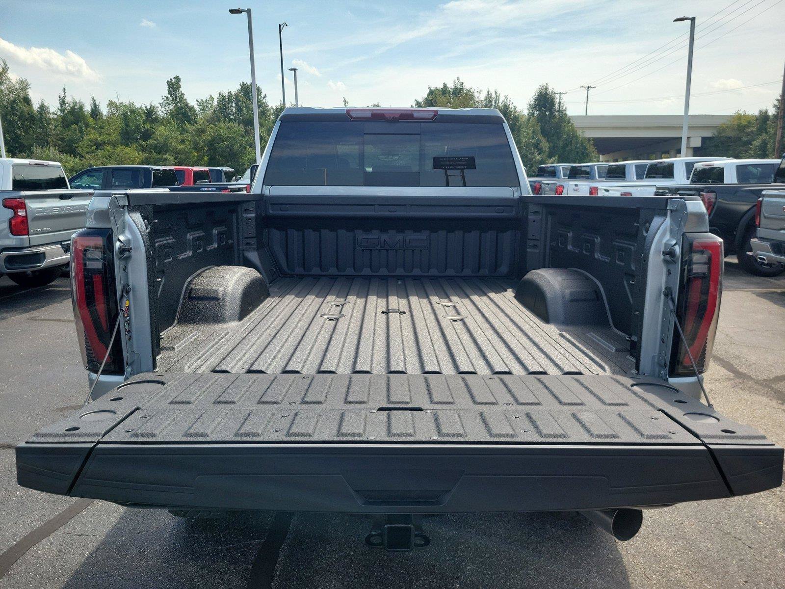 New 2026 GMC Sierra 2500 AT4X AWD/4WD image 7