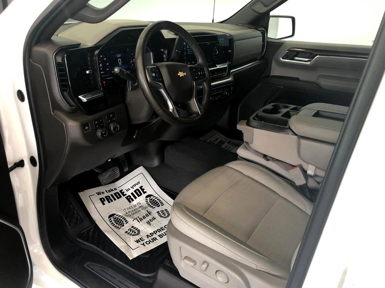 Used 2024 Chevrolet Silverado 1500 LT w/ Z71 Off-Road Package image 5