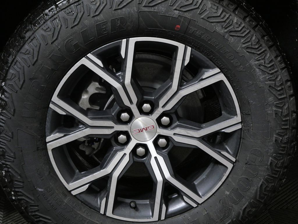 New 2026 GMC Acadia AT4 w/ Super Cruise Package AWD/4WD image 8