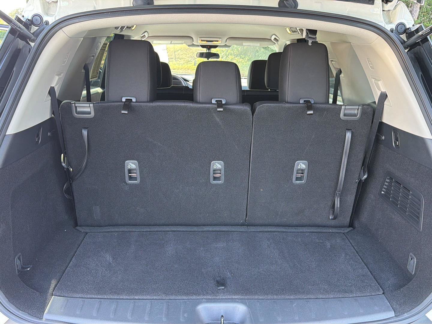 Used 2024 Nissan Pathfinder S FWD image 33