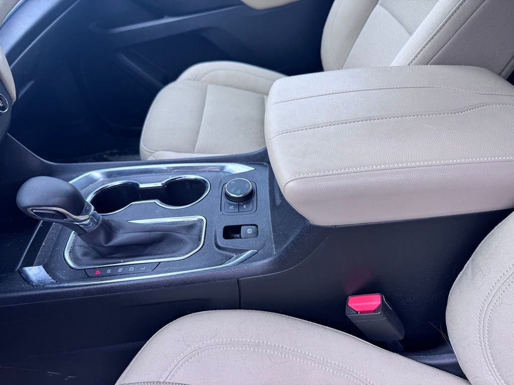 Used 2023 Chevrolet Traverse LS w/ Safety Package image 8