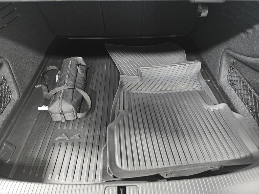 Used 2023 Audi S4 Premium Plus w/ Premium Plus Package image 44