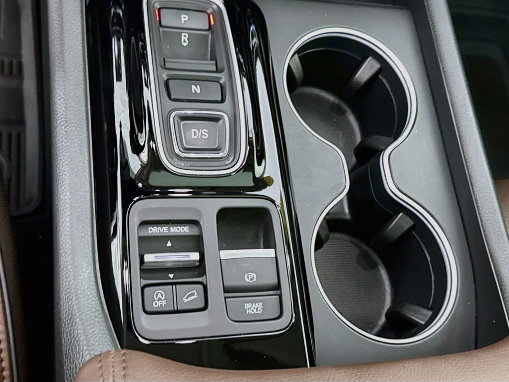 Used 2024 Honda Pilot Elite image 23