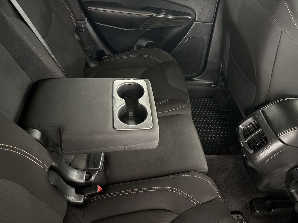 Used 2017 Jeep Cherokee Latitude w/ Cold Weather Group image 21