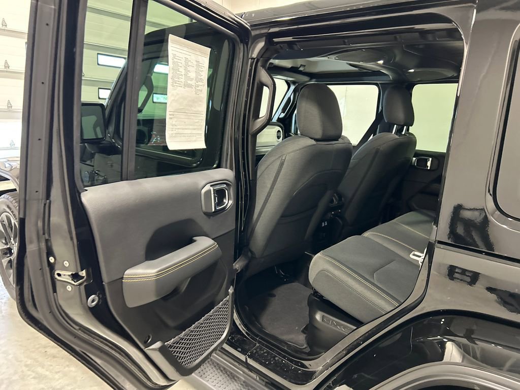 Used 2025 Jeep Wrangler Sahara 4xe image 30