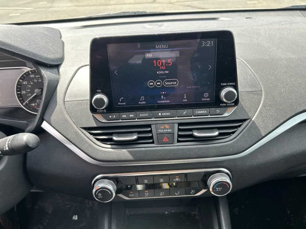 Used 2022 Nissan Altima 2.5 SV AWD/4WD image 3