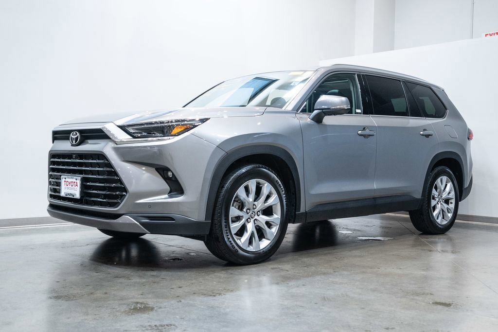 Certified 2026 Toyota Grand Highlander FWD image 3
