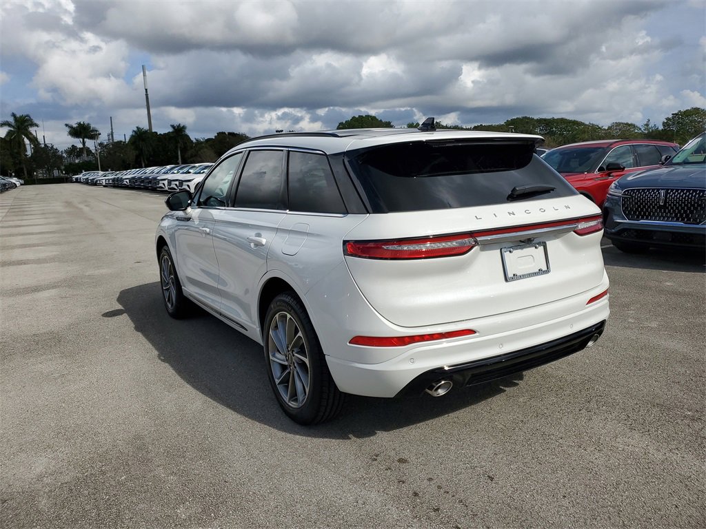 New 2026 Lincoln Corsair Grand Touring image 2