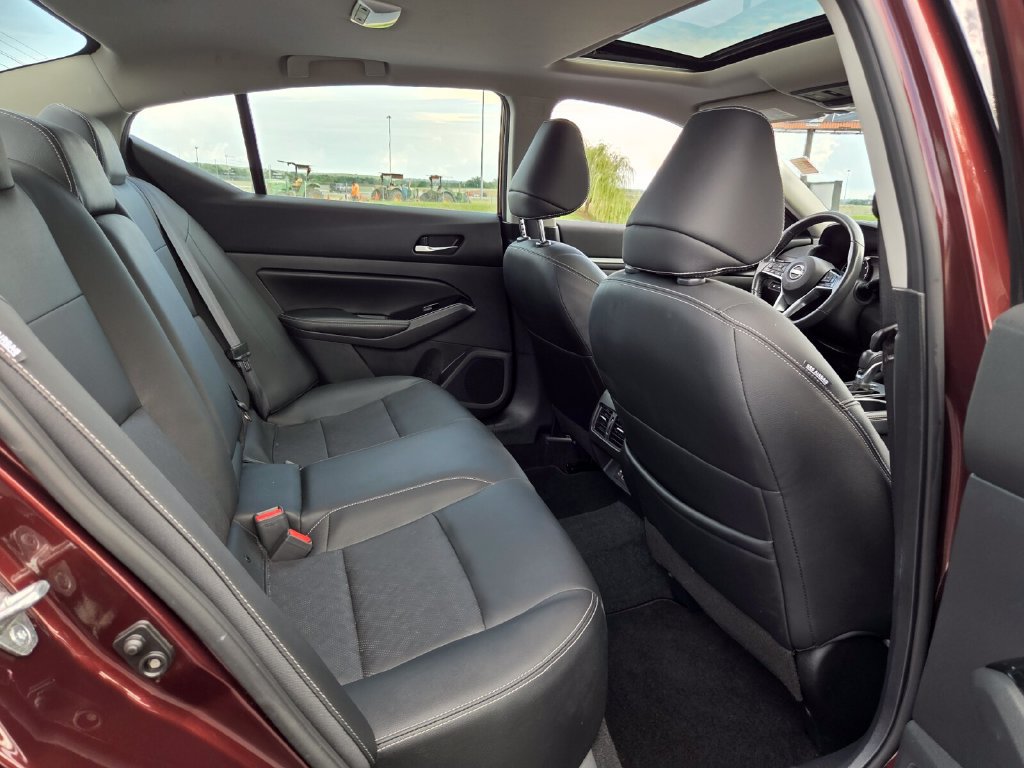 Used 2023 Nissan Altima 2.5 SL AWD/4WD image 17